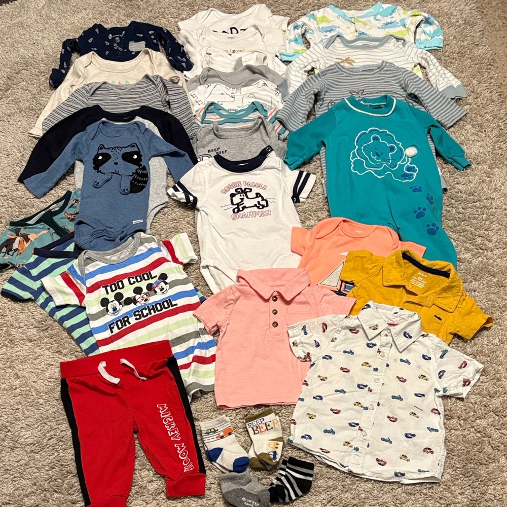 Boys 25+ Piece Clothing Lot Sizes 0-3M, 3M, 3-6M